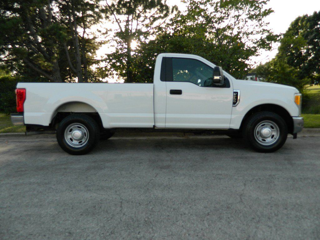 Used 2017 Ford F250 XL w/ Power Equipment Group RWD image 5