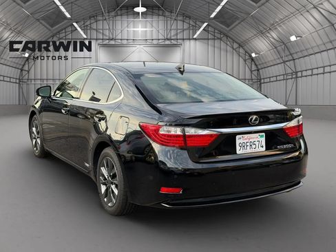 Used 2015 Lexus ES 300h w/ Navigation System Package FWD image 5