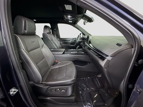 Used 2023 Cadillac Escalade Sport AWD/4WD image 29