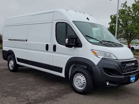 New 2026 RAM ProMaster 2500 w/ Convenience Group image 2