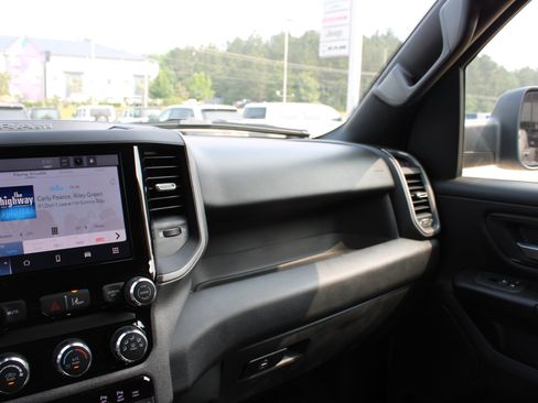 Certified 2025 RAM 1500 Tradesman AWD/4WD image 31