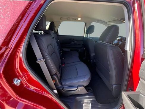 New 2026 Nissan Pathfinder SV image 10