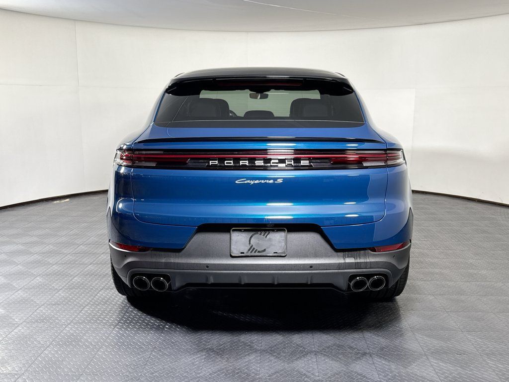 Certified 2026 Porsche Cayenne S AWD/4WD image 6