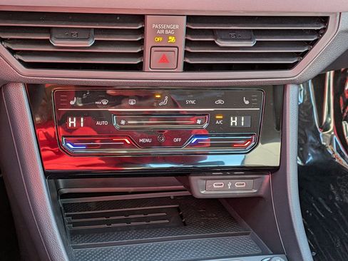 New 2026 Volkswagen Jetta SE image 23