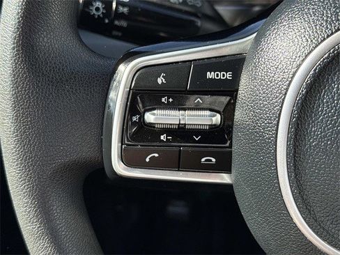 Used 2023 Kia Sorento LX image 24