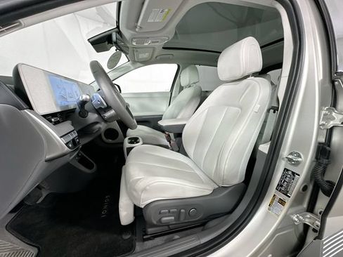 Used 2024 Hyundai Ioniq 5 Limited AWD/4WD image 4