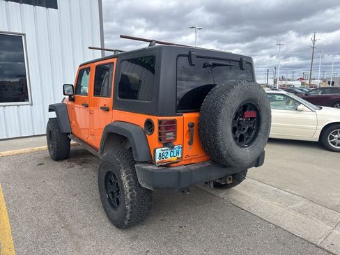 Used 2012 Jeep Wrangler Unlimited Rubicon w/ Connectivity Group AWD/4WD image 6