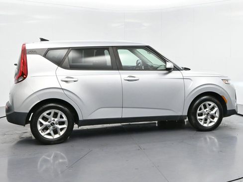 Used 2020 Kia Soul S FWD image 8