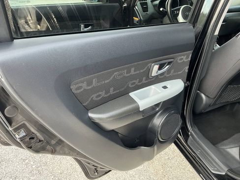 Used 2012 Kia Soul + w/ Audio Pkg FWD image 19