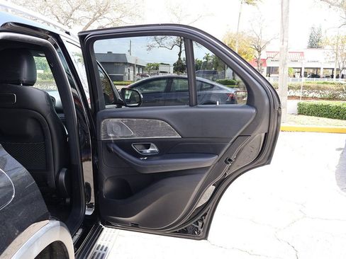 Used 2020 Mercedes-Benz GLE 350 4MATIC w/ Premium Package image 25