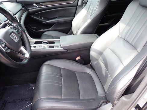 Used 2021 Honda Accord Touring image 11