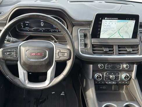 Used 2023 GMC Yukon SLT w/ SLT Luxury Package image 29