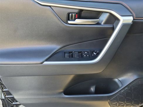 Used 2019 Toyota RAV4 Adventure image 26