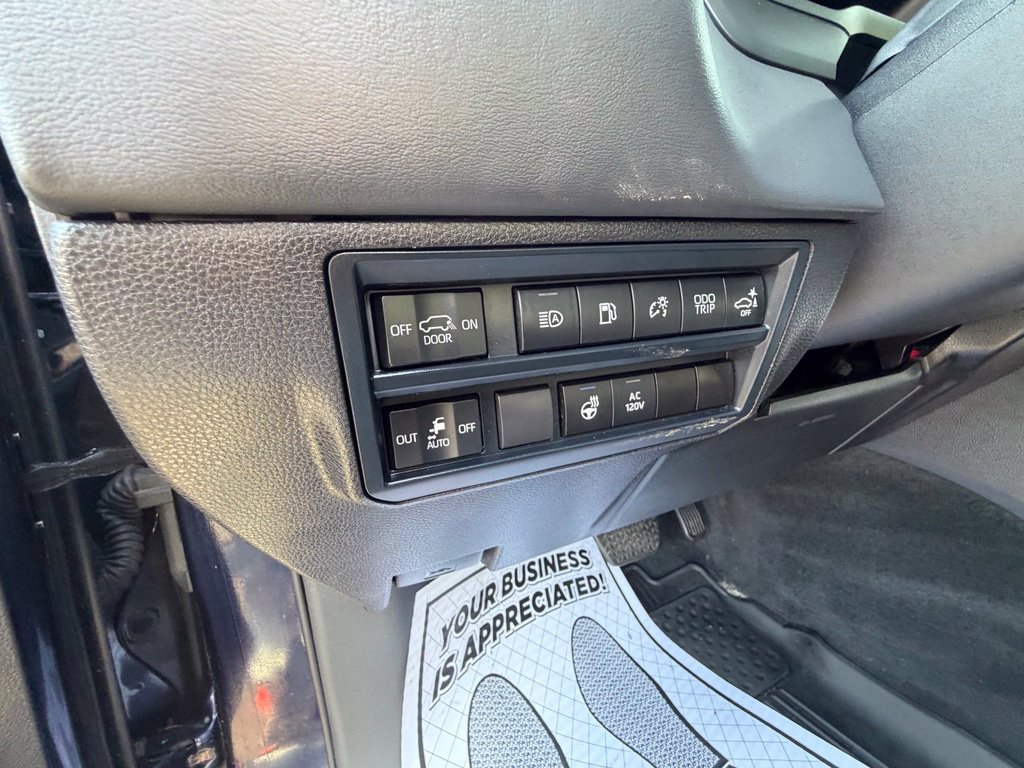 Used 2024 Toyota Sequoia Platinum AWD/4WD image 24