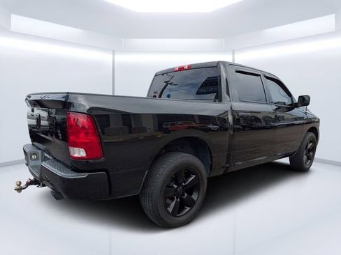Used 2019 RAM 1500 Express w/ Express Value Package AWD/4WD image 3
