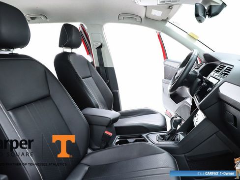 Used 2022 Volkswagen Tiguan SE image 36