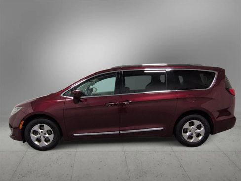 Certified 2017 Chrysler Pacifica Touring-L Plus image 5