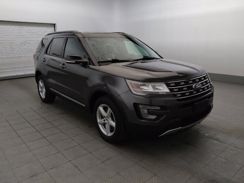 Used 2017 Ford Explorer XLT AWD/4WD image 13