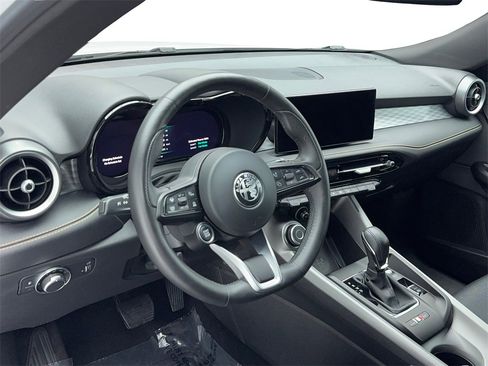 Used 2024 Alfa Romeo Tonale Ti w/ Active Assist Package image 14