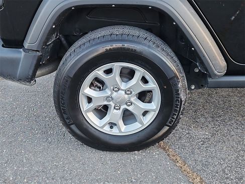 Used 2021 Jeep Wrangler Unlimited Sport image 9