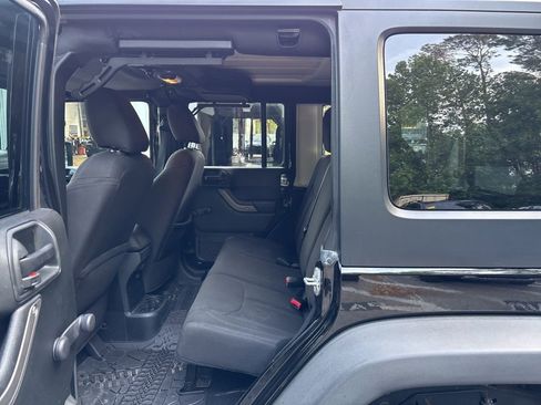 Used 2018 Jeep Wrangler Unlimited Sport image 6