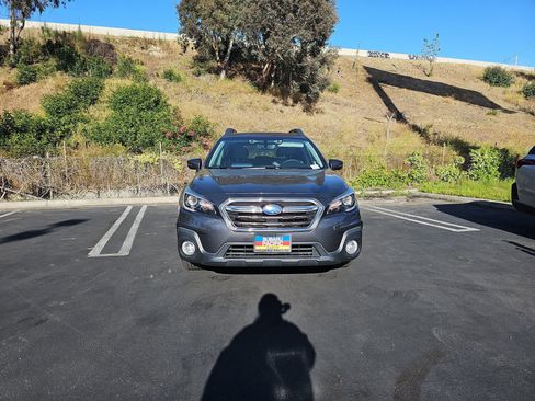 Used 2019 Subaru Outback 2.5i Limited image 2