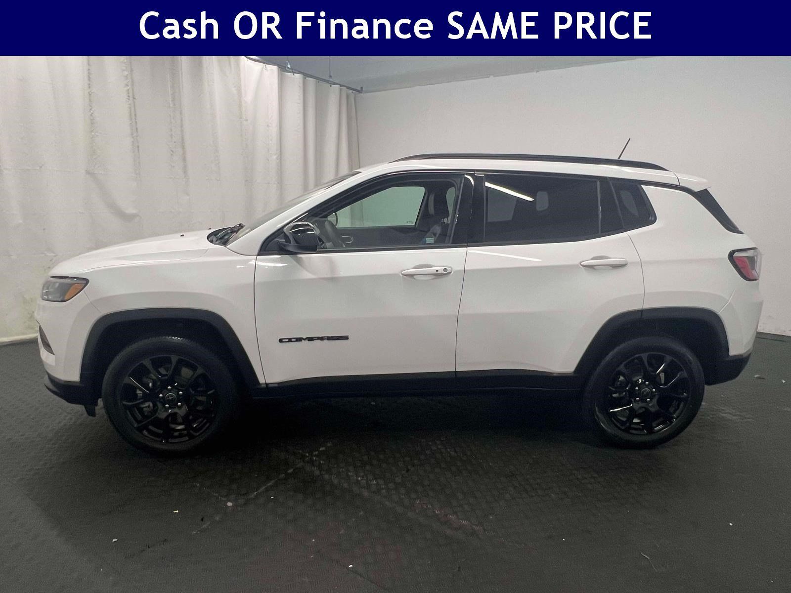 Certified 2025 Jeep Compass Latitude w/ Altitude Special Edition AWD/4WD image 9