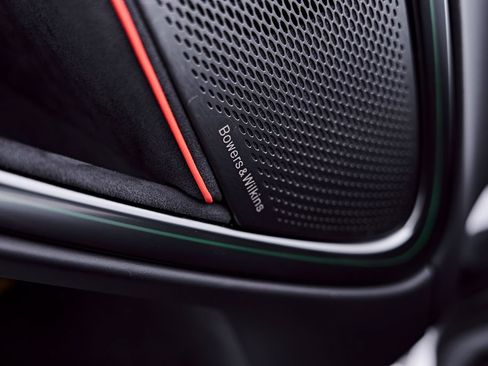 Used 2023 McLaren Artura RWD image 51
