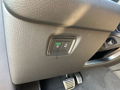 Used 2026 Porsche Cayenne S image 19