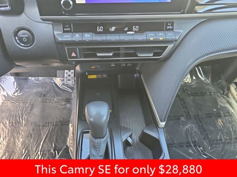 Used 2025 Toyota Camry SE w/ Convenience Package FWD image 30