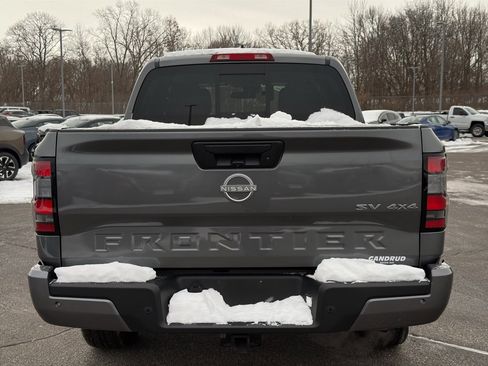 Certified 2024 Nissan Frontier SV w/ SV Convenience Package image 7