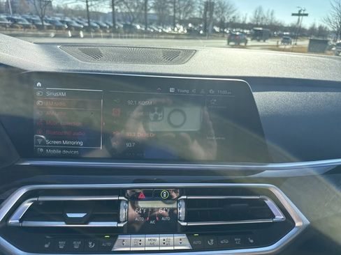 Used 2019 BMW X5 xDrive40i w/ M Sport Package image 14