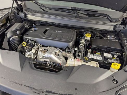 Used 2019 Jeep Cherokee Limited w/ Technology Group image 37