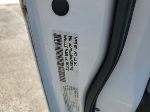 Used 2023 Jeep Compass Latitude image 27