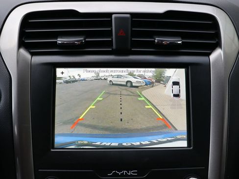 Used 2019 Ford Fusion SE FWD image 48