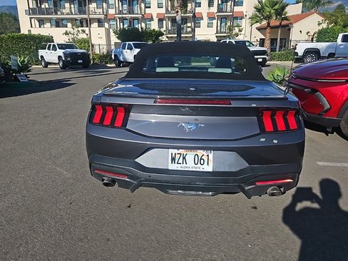 Used 2024 Ford Mustang Premium image 5