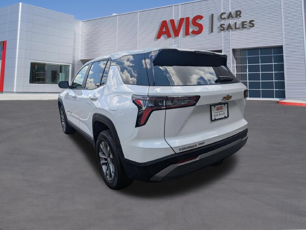 Used 2025 Chevrolet Equinox LT AWD/4WD image 9