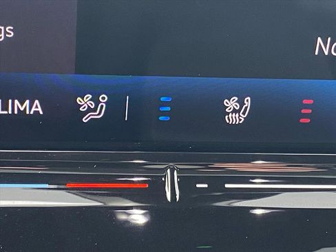 Used 2025 Volkswagen ID.4 Pro S image 14