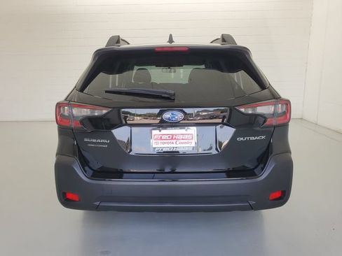 Used 2024 Subaru Outback Premium AWD/4WD image 6
