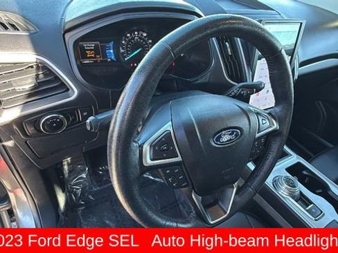 Used 2023 Ford Edge SEL image 10
