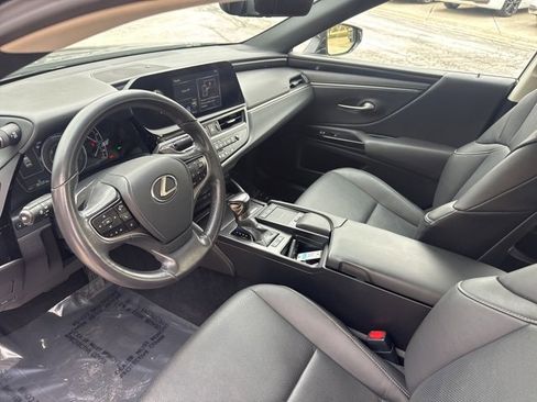 Used 2022 Lexus ES 300h image 15
