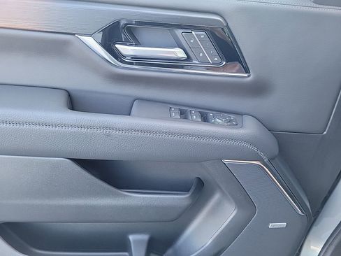 New 2026 GMC Yukon Denali image 17