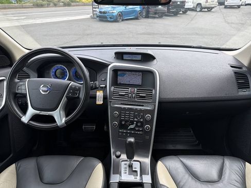 Used 2011 Volvo XC60 T6 AWD/4WD image 21