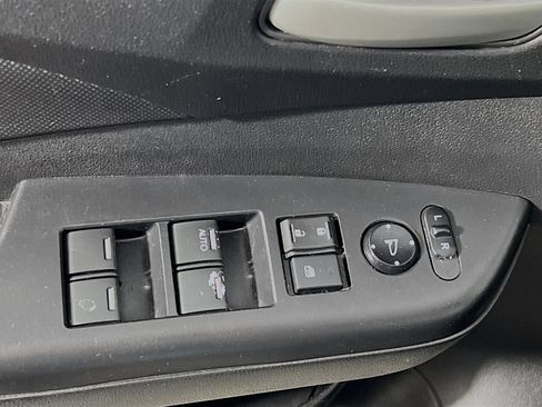 Used 2014 Honda CR-V LX image 17