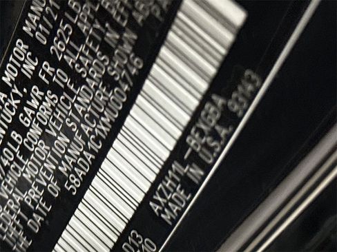 Used 2021 Lexus ES 300h w/ Premium Package image 29