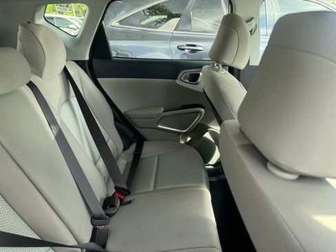 Certified 2025 Kia Soul LX w/ LX Technology Package image 4