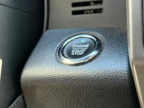 Used 2020 Ford Expedition XLT w/ Equipment Group 202A AWD/4WD image 20