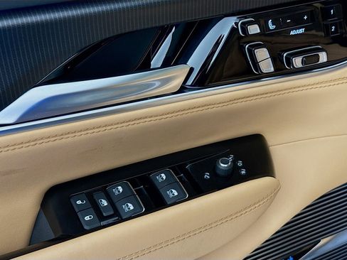 New 2025 Jeep Grand Wagoneer L Series III w/ Quick Order Packagew 28T image 18