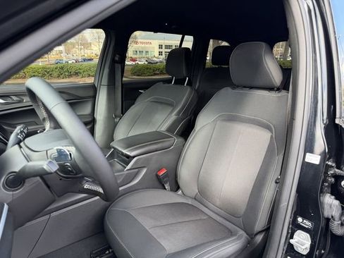 Used 2024 Jeep Grand Cherokee Laredo w/ MOPAR Finishing Package image 10