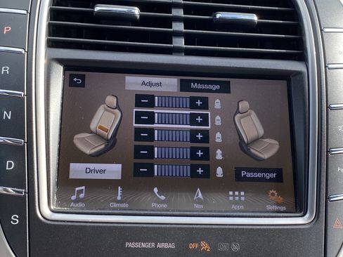 Used 2019 Lincoln Nautilus Reserve w/ Ultimate Package FWD image 16